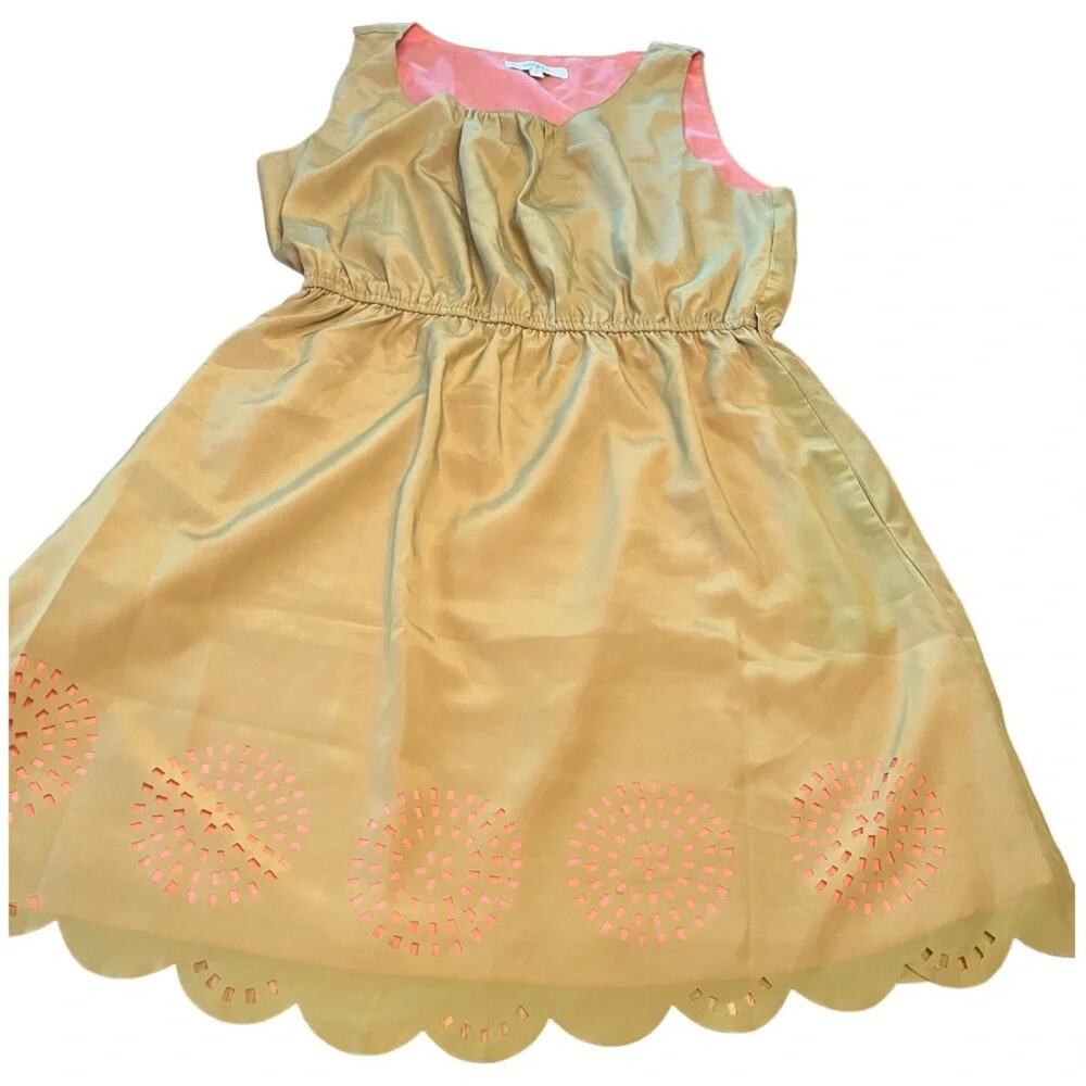 Umgee dress, size Large. Sleeveless dress with cutout design at the hem.